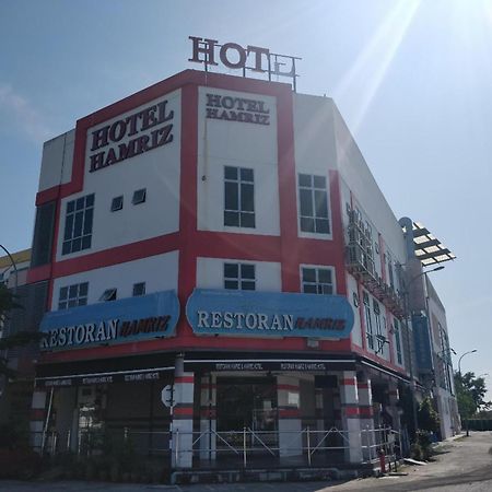 Oyo 90995 Hotel Nk Impian Seri Iskandar Exterior photo