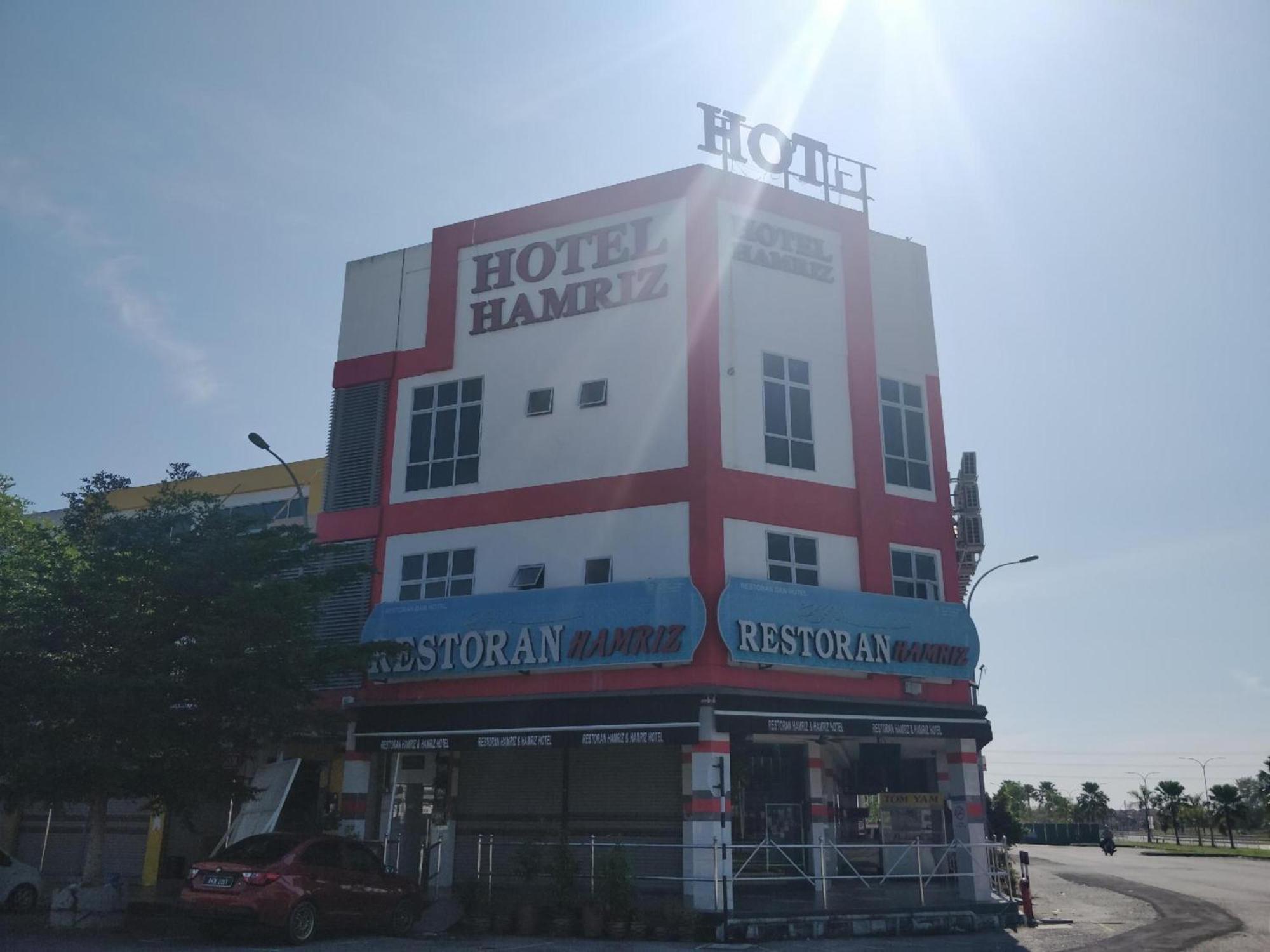 Oyo 90995 Hotel Nk Impian Seri Iskandar Exterior photo
