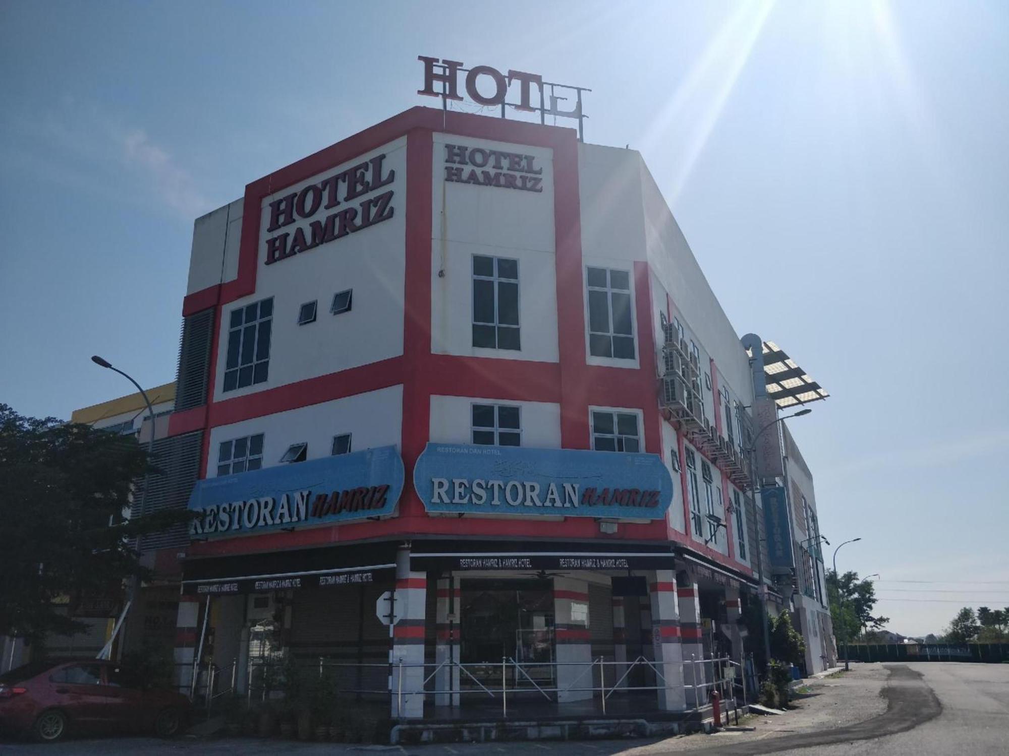 Oyo 90995 Hotel Nk Impian Seri Iskandar Exterior photo